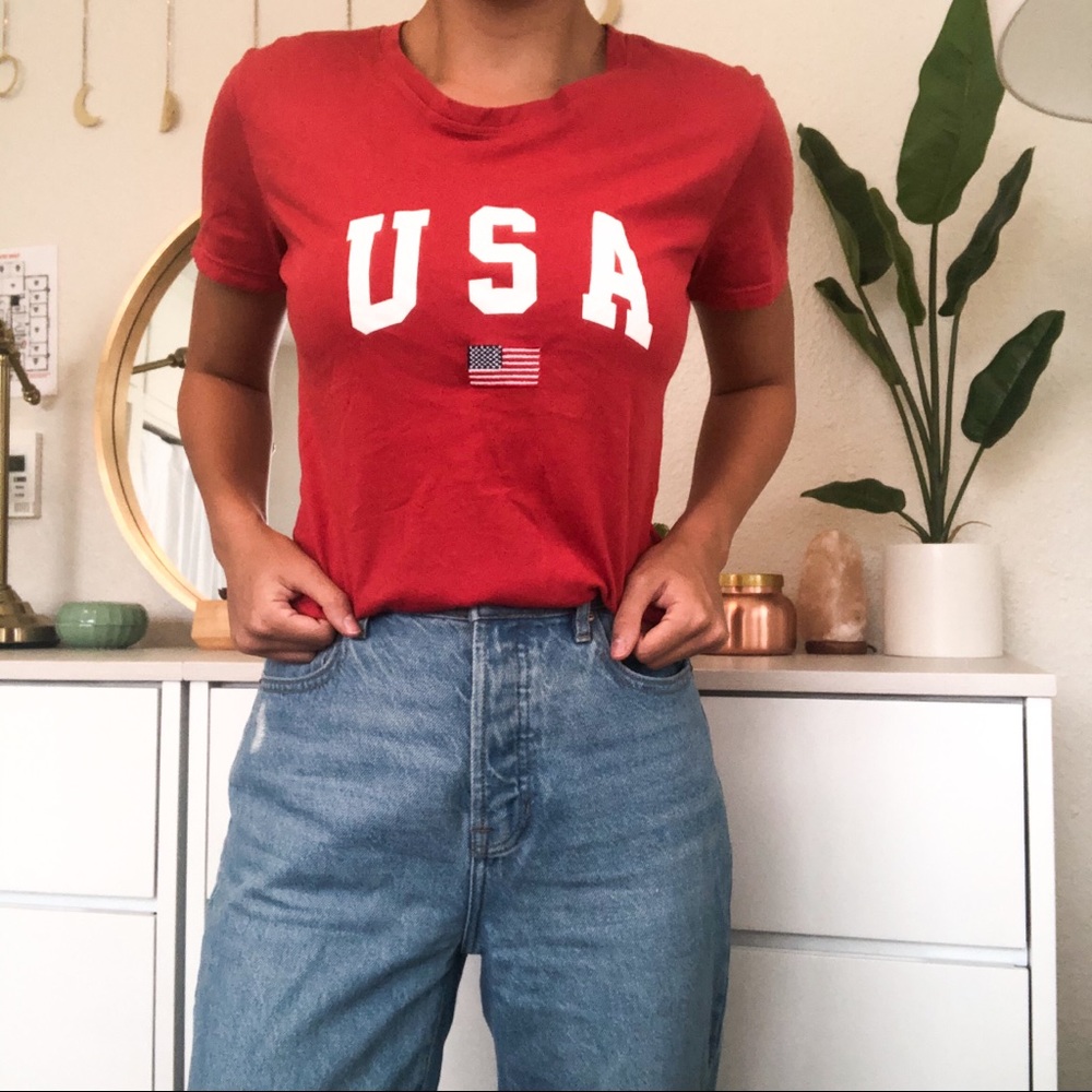 BRANDY MELVILLE TOP